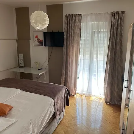 Apartament Lili Family