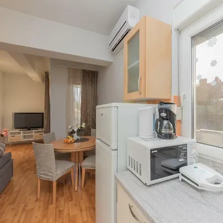 Lili Family Apartman Zadar