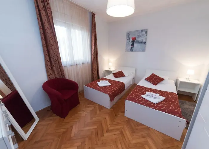 Lili Family * 자다르